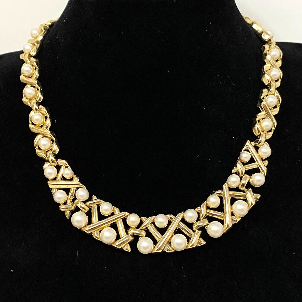 Vintage TRIFARI Alfred Philippe? Faux Pearl Gold Tone Choker Necklace 14.5"-16"